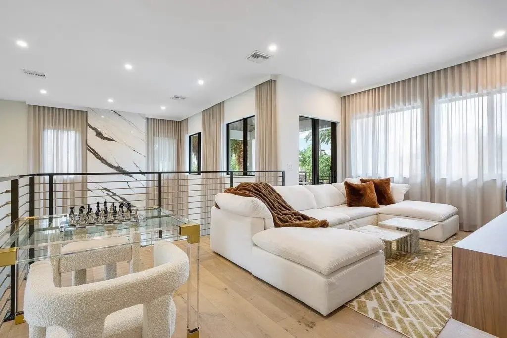 4fd9e592c4ad09b4106c28d363e3c00bl-m2392606187od-w1024_h768_x2